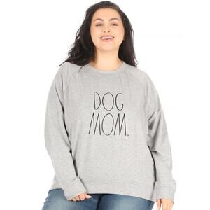 Women's Rae Dunn "DOG MOM" Plus Size Studio Raglan Pullover Sweatshirt NEW